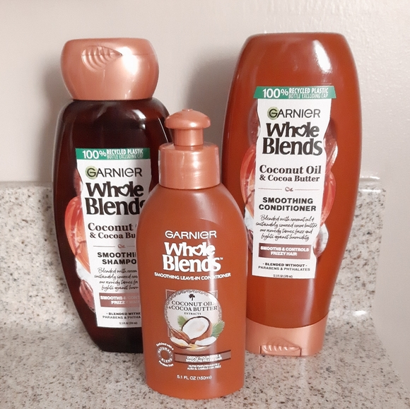 Garnier Whole Blends Coconut Oil & Coconut Butter Haircare Bundle - Picture 2 of 13
